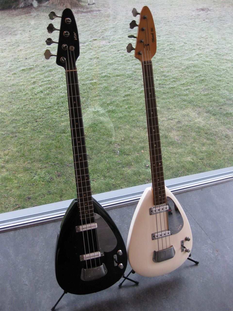 1964 Phantom III Bass Prototype - 1965 Mark IV..jpg
